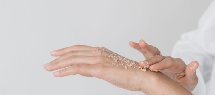 Peeling ciala, dlonie terapeutki bez lakieru, Salon Magnolia